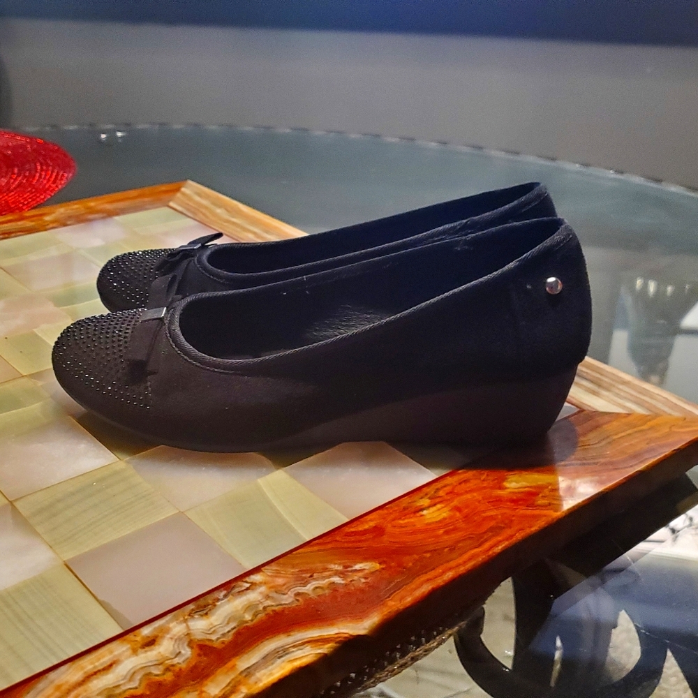 Black wedges, dress or work, comfy, memory foam